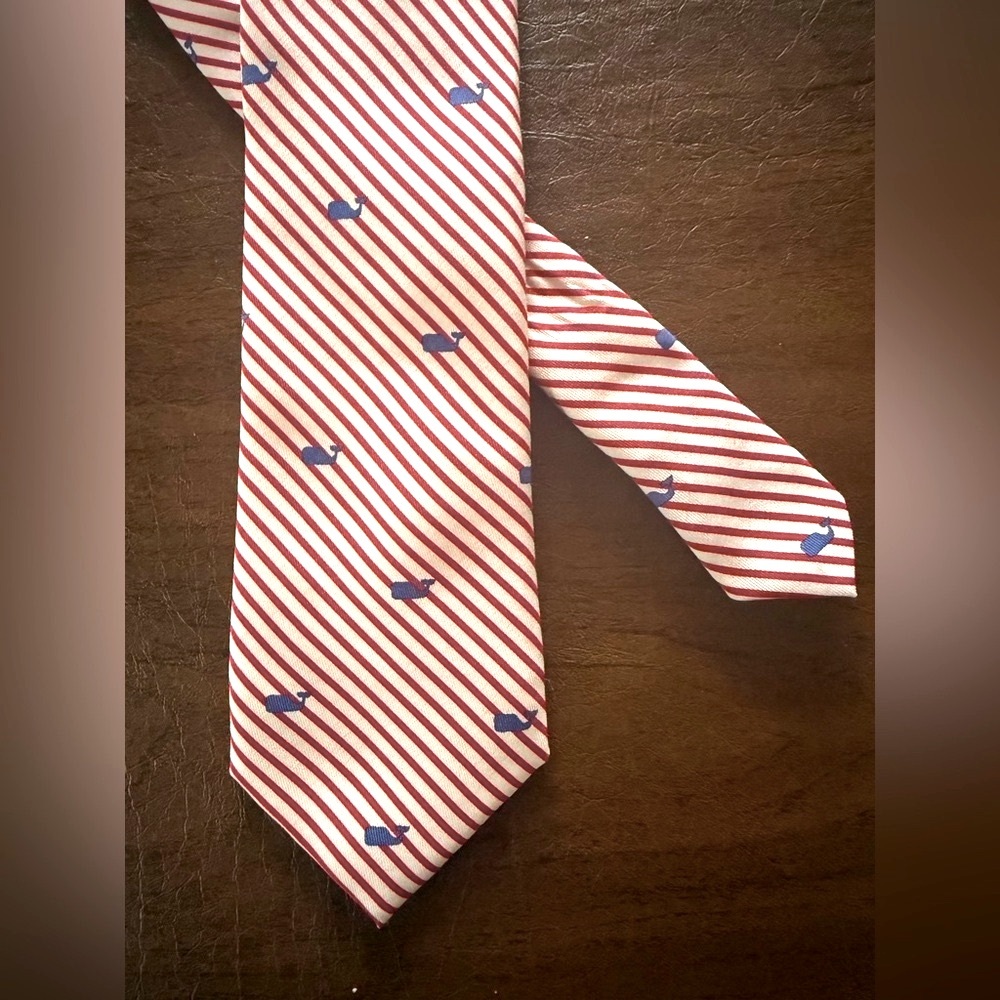 Vineyard Vines Martha’s Vineyard, Red and Blue Striped Tie with Whale Pattern